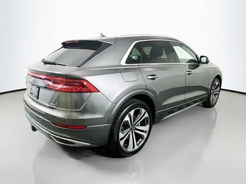 2021 Audi Q8 55 Premium Plus