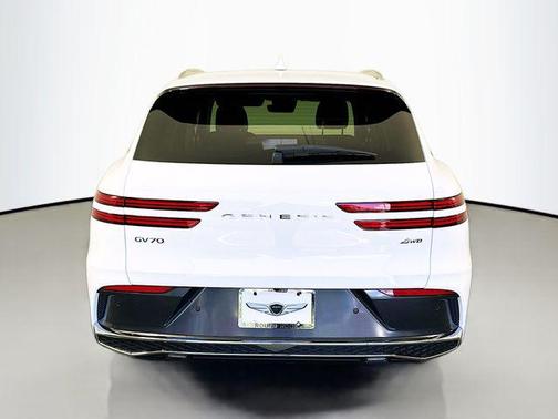 Alta White 2026 Genesis GV70 2.5T