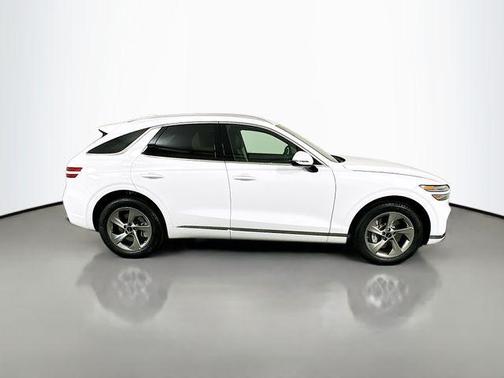 Alta White 2026 Genesis GV70 2.5T