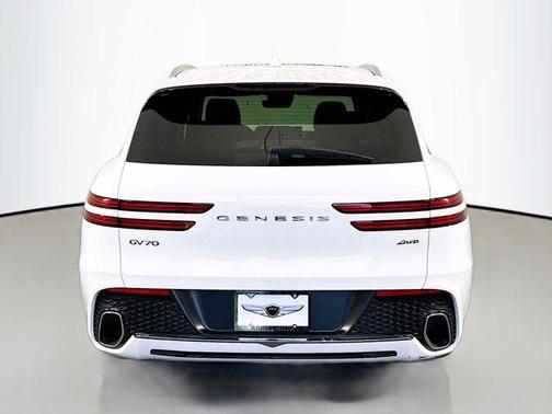 Alta White 2025 Genesis GV70 2.5T AWD