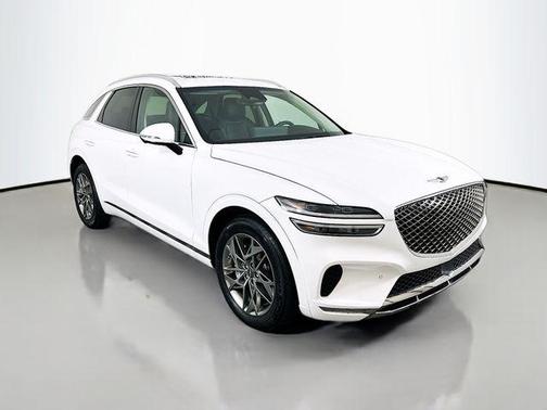 Alta White 2025 Genesis GV70 2.5T AWD