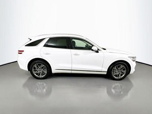 Alta White 2025 Genesis GV70 2.5T AWD