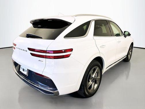 Alta White 2026 Genesis GV70 2.5T