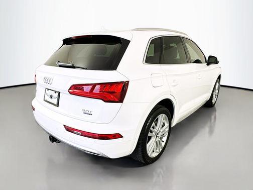 2018 Audi Q5 2.0T Premium Plus