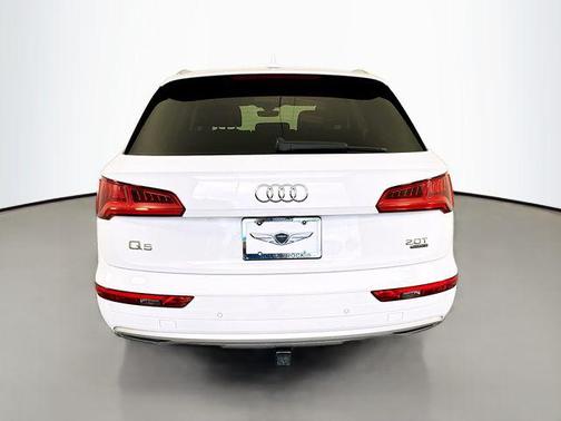 2018 Audi Q5 2.0T Premium Plus