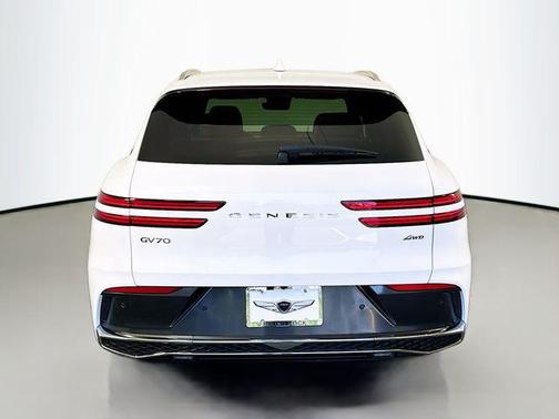 2026 Genesis GV70 2.5T Advanced