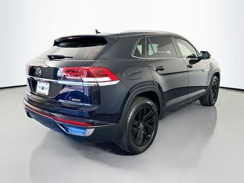 2022 Volkswagen Atlas Cross Sport 2.0T SE w/Technology 4MOTION
