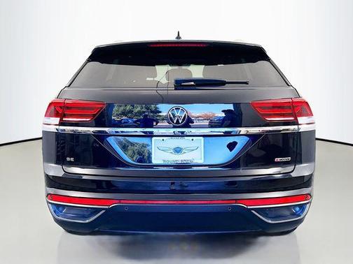 2022 Volkswagen Atlas Cross Sport 2.0T SE w/Technology 4MOTION