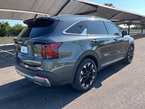 Grey 2024 Kia Sorento EX