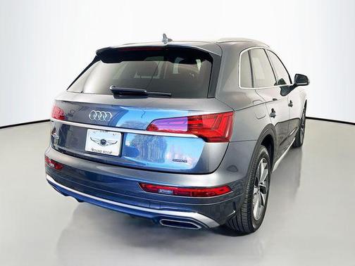 2022 Audi Q5 45 S line Premium Plus