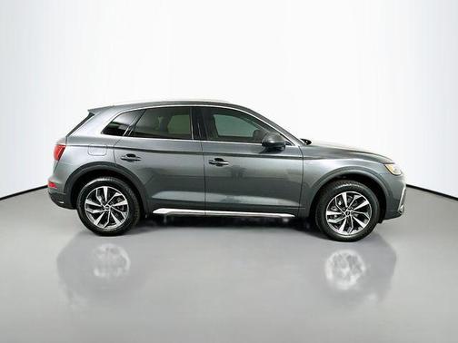 2022 Audi Q5 45 S line Premium Plus