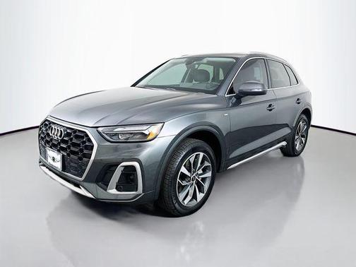 2022 Audi Q5 45 S line Premium Plus