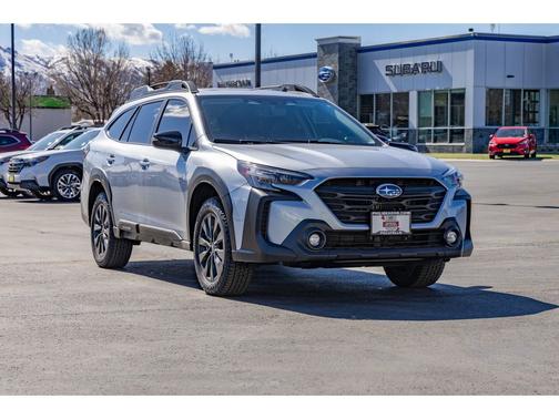 Ice Silver Metallic 2024 Subaru Outback Onyx Edition XT