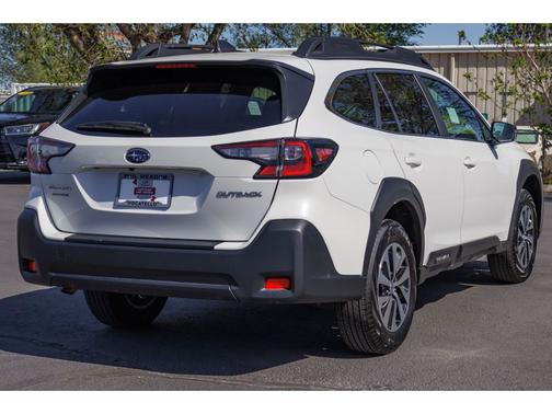 Whi White 2025 Subaru Outback Premium