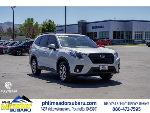 Crystal White Pearl 2022 Subaru Forester Premium