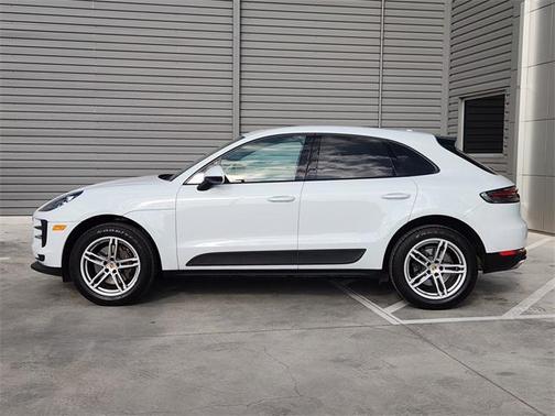 2021 Porsche Macan Base