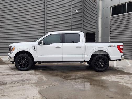 Oxford White 2023 Ford F-150 Lariat