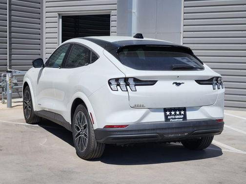 Star White Metallic Tri-Coat 2026 Ford Mustang Mach-E Premium