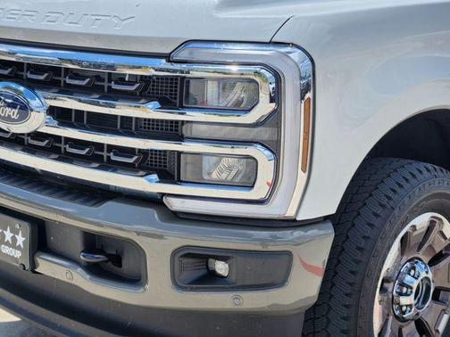 Star White Metallic Tri-Coat 2026 Ford F-250 King Ranch