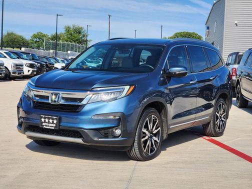 Blue 2022 Honda Pilot AWD Elite
