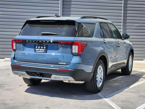 Vapor Blue Metallic 2026 Ford Explorer Active