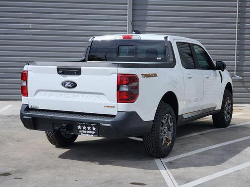 Oxford White 2026 Ford Maverick Tremor