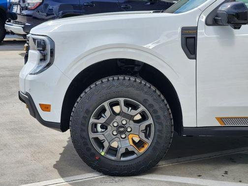 Oxford White 2026 Ford Maverick Tremor