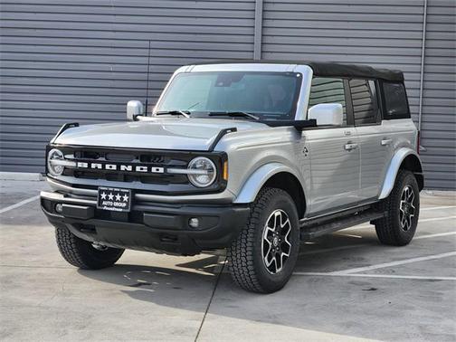 2022 Ford Bronco Outer Banks