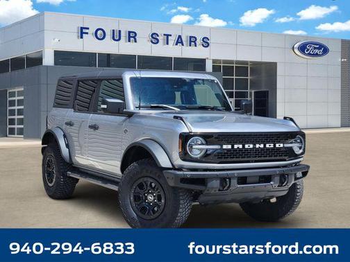 Iconic Silver Metallic 2024 Ford Bronco Wildtrak