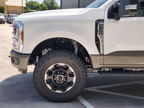 Oxford White 2026 Ford F-250 King Ranch