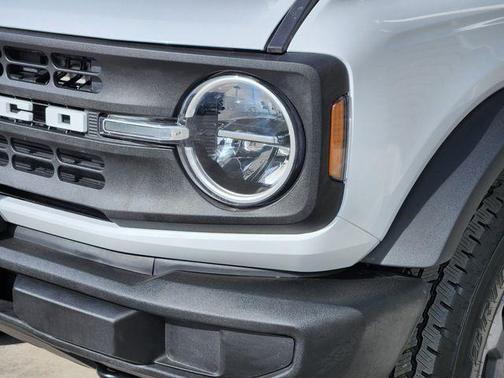 Oxford White 2026 Ford Bronco Big Bend