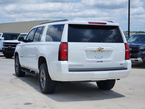 Summit White 2019 Chevrolet Suburban LT