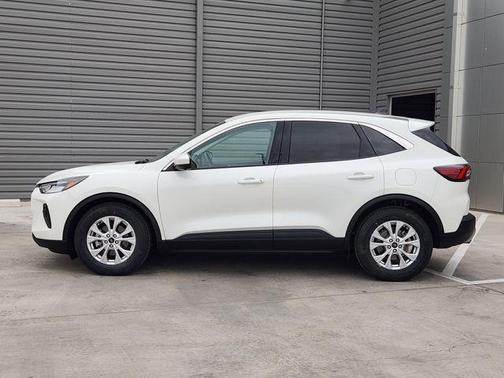 Star White Metallic Tri-Coat 2023 Ford Escape Active
