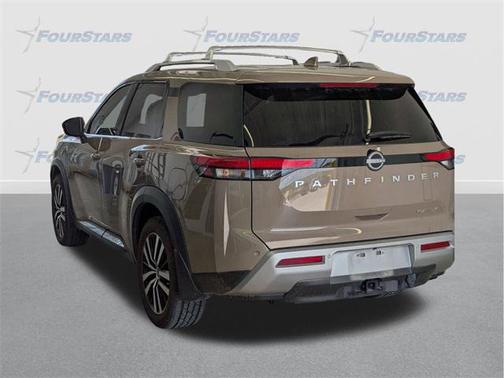 2023 Nissan Pathfinder Platinum FWD