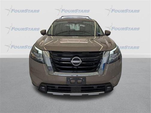2023 Nissan Pathfinder Platinum FWD