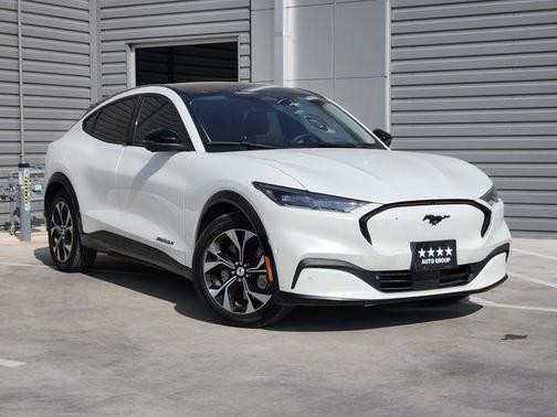2022 Ford Mustang Mach-E Premium