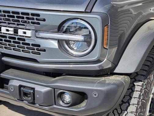 Carbonized Gray Metallic 2026 Ford Bronco Badlands