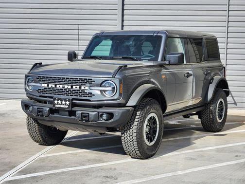 Carbonized Gray Metallic 2026 Ford Bronco Badlands