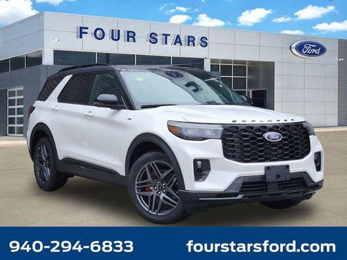 Star White Metallic Tri-Coat 2025 Ford Explorer ST-Line