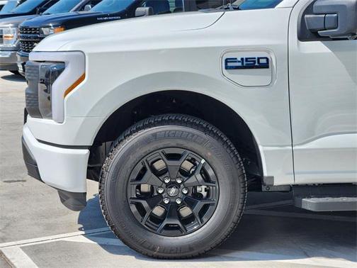 2025 Ford F-150 Lightning XLT