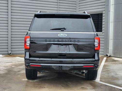 Agate Black Metallic 2023 Ford Expedition Limited