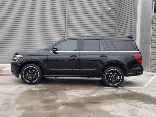 Agate Black Metallic 2023 Ford Expedition Limited