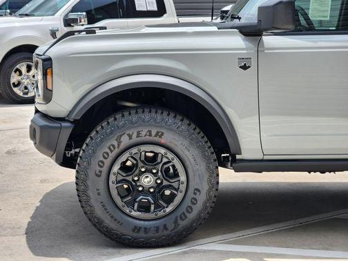 Avalanche Gray 2026 Ford Bronco Big Bend