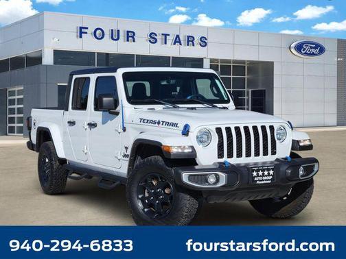 Bright White Clearcoat 2023 Jeep Gladiator Texas Trail 4x4