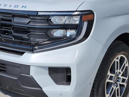 2025 Ford Expedition Max Active 4x4