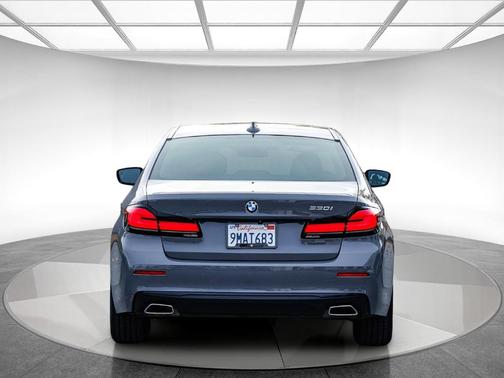 2022 BMW 530 i