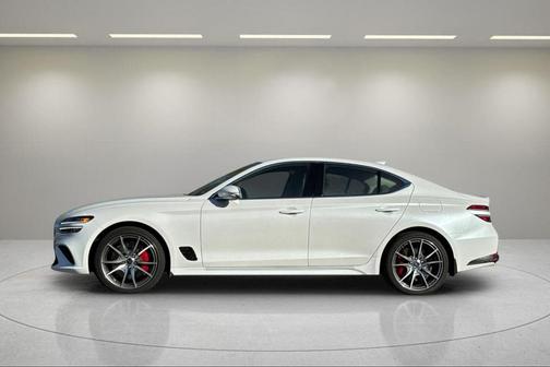 2025 Genesis G70 2.5T