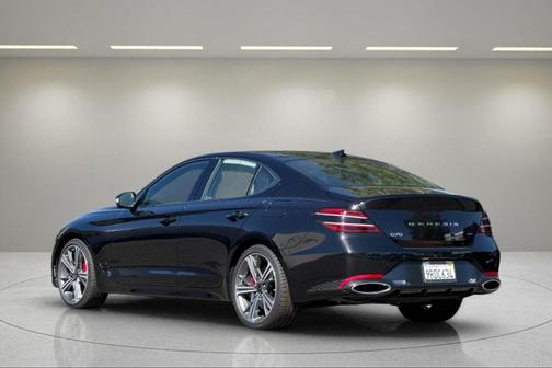 2025 Genesis G70 3.3T Sport Prestige