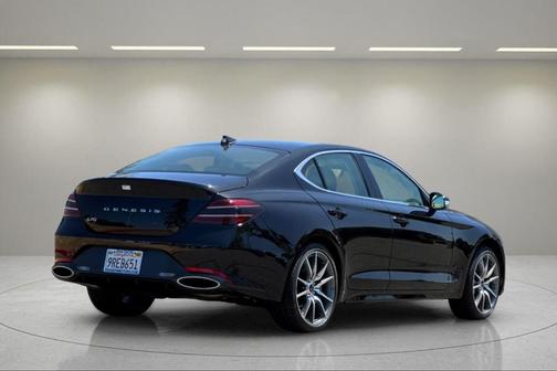 2025 Genesis G70 2.5T