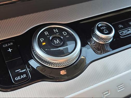 Agate Black Metallic 2027 Ford Expedition Max Active 4x2